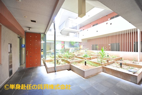 食事付き賃貸のミールズ江坂江坂で食事付き賃貸お探しならミールズ江坂の入口1