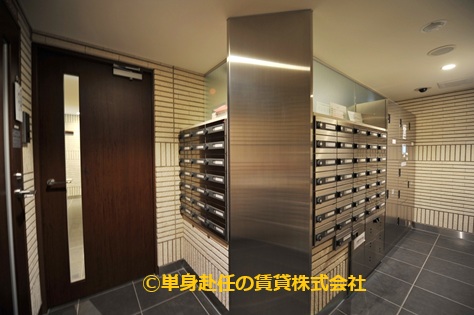 高級家具付き賃貸マンションのパークアクシス心斎橋、単身赴任の賃貸株式会社、宅配ボックス